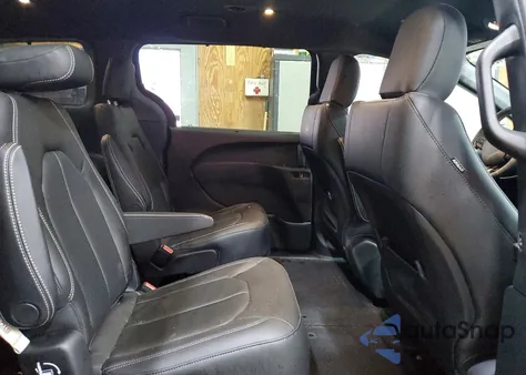 2020 Chrysler Pacifica Touring L z USA, uszkodzony, nr VIN 2C4RC3BG9LR268064